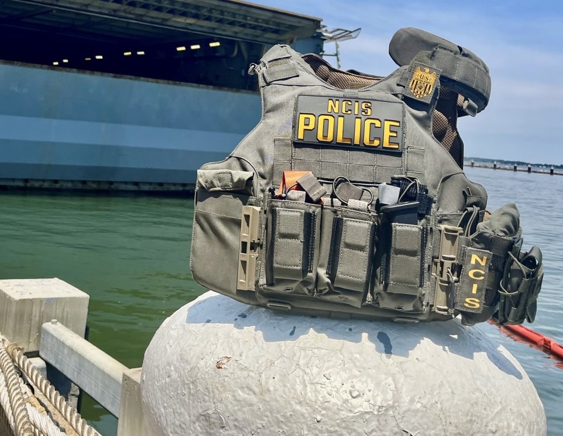 RealNCIS's tweet photo. #NCIS is actively protecting forces conducting humanitarian assistance and disaster relief in Venezuela.  It is an honor to serve alongside our military personnel and help bring regional stability to the Western Hemisphere  #NationalSecurity #USNavy #USMC @SECNAV @SecWar https://t.co/HUv2USf2Qq
