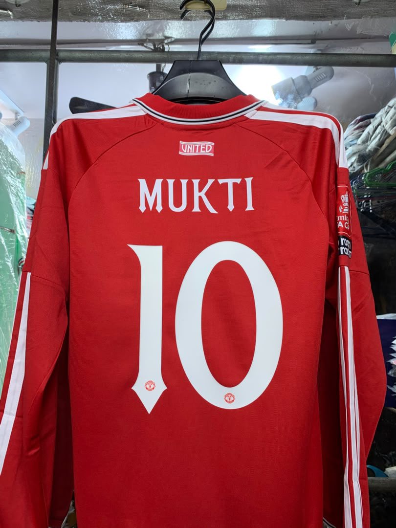 CircuzClozet's tweet photo. Jerseys available 
N15,000
Frame 3= N18,000
Customization= N5,000
Nationwide delivery 📦 https://t.co/QU6vp766Lz