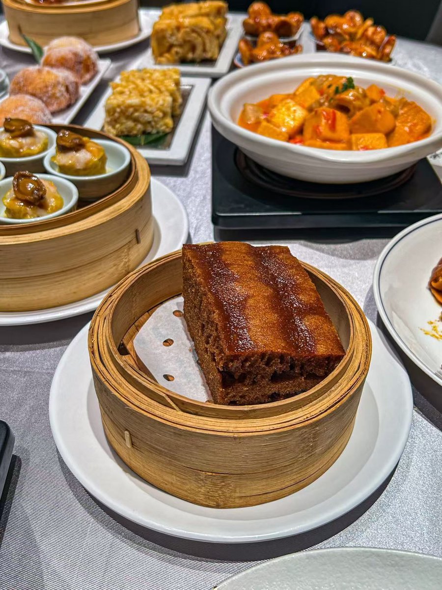 CatherineI80787's tweet photo. Just found the best hidden dim sum spot in NYC! The har gow are translucent, the siu mai are juicy, and the iced milk tea is perfectly sweet—10/10 would come back for brunch tomorrow. https://t.co/swDT53z8CB