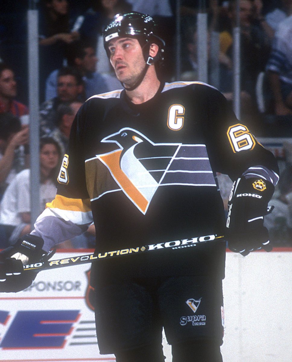 HockeyGuy66871's tweet photo. Mario Lemieux (66) days till hockey https://t.co/jOhzwNLIbq