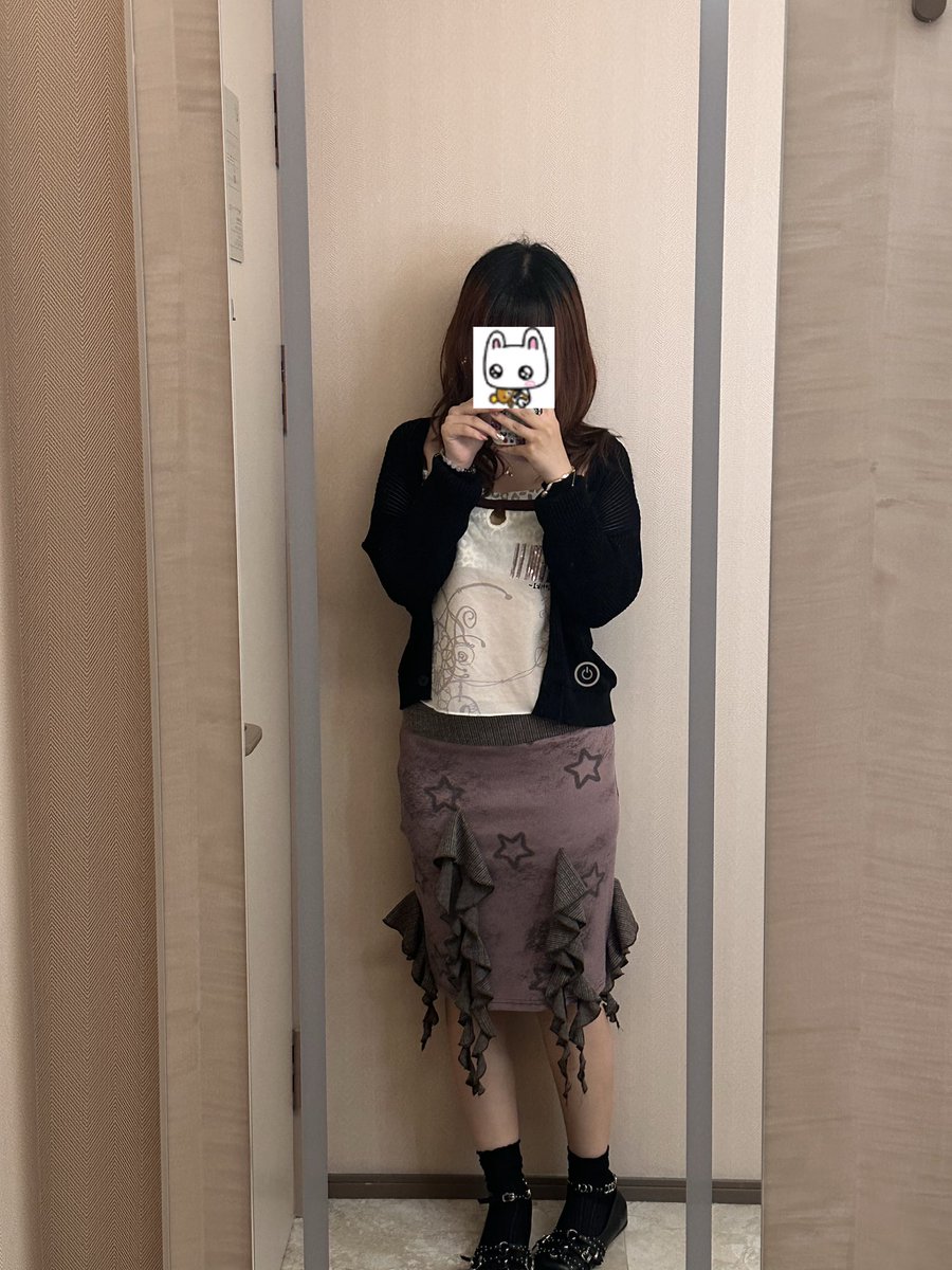 Loveumaybee's tweet photo. 我最近吃饱了肚子特别鼓。 https://t.co/6tcYWvkM8t