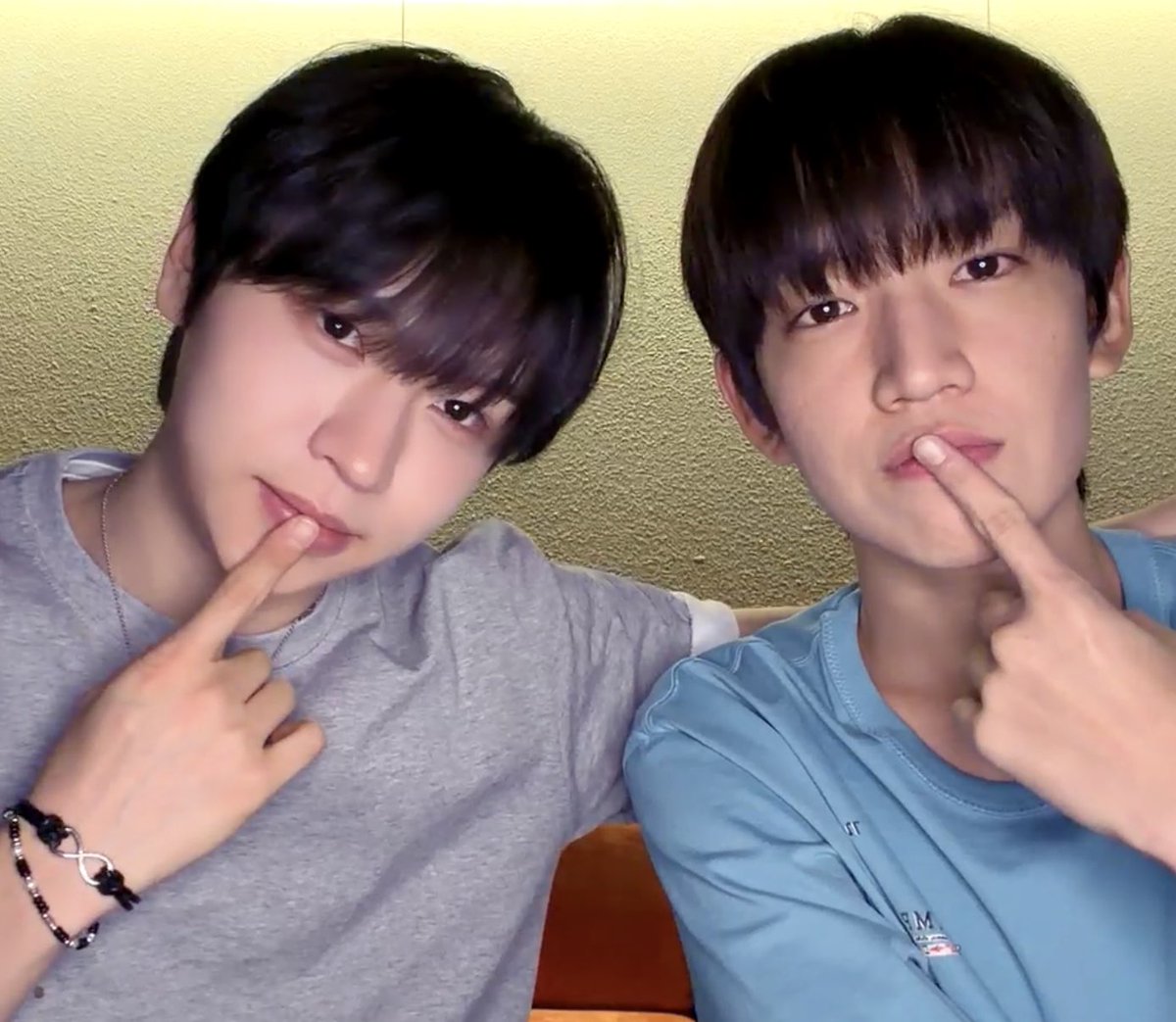 idid_chu's tweet photo. 오늘도 고생했우🫳🫳🫳 https://t.co/2iQLDN5Kng
