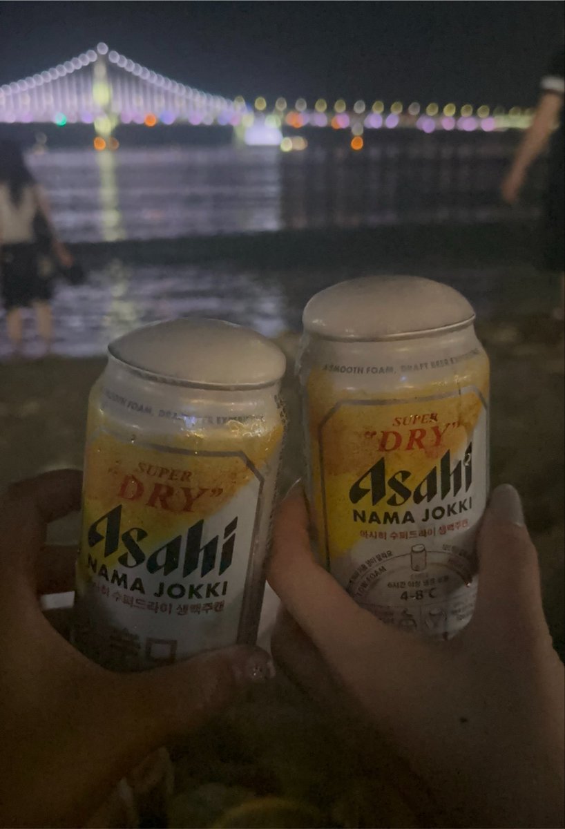 Rarirurerorooo's tweet photo. 人過ごそうで夕方まで行くか迷った
ポケモンドローンショー、急遽友達と参戦💛

車も人も想像よりすごかったけど、
大人も子どもも楽しめて行ってよかった🥰 https://t.co/3N2SKv1ezx