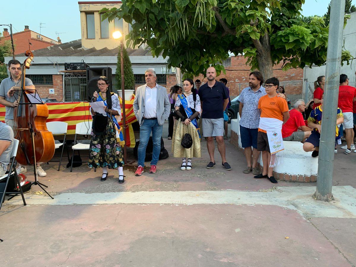 CCSegria's tweet photo. Més de 300 persones a les Sardanes a la fresca a Corbins. Més info i imatges: https://t.co/UMA1ts0pT8 https://t.co/TSIEVQGPrV