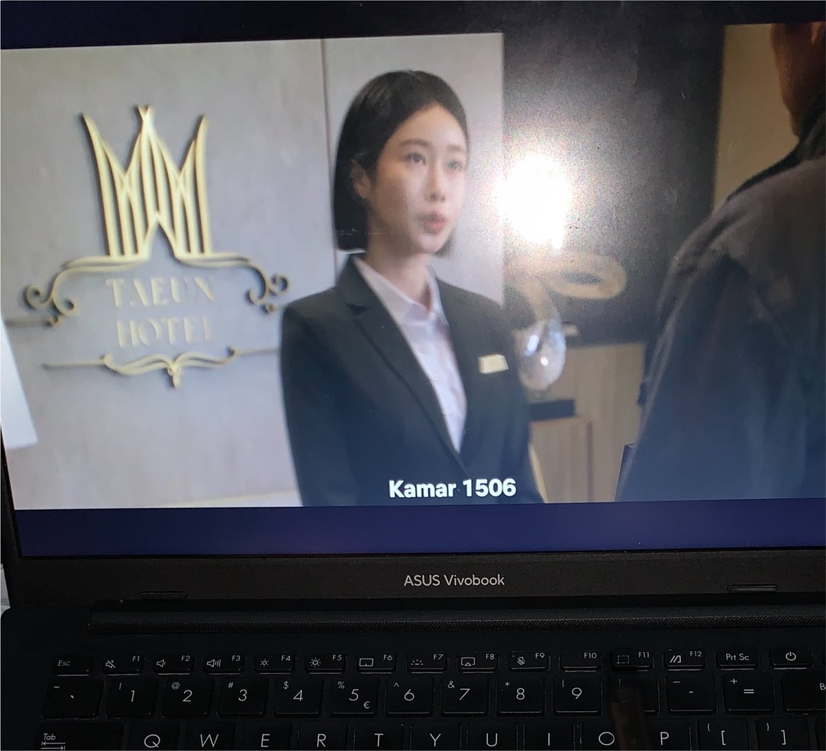 moonsmoire's tweet photo. my kind of saturday night… lanjut nonton agent kim ditemenin blueberry cheese sourdough tomoro (karena saya fomo) ✋🏻😌 https://t.co/raaJHAfd2B