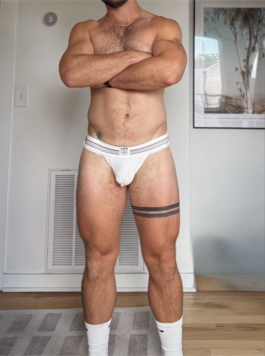 jockstrappedx's tweet photo. If you know, you know and that’s all I have to say 🙃 https://t.co/2EROsxfgXK