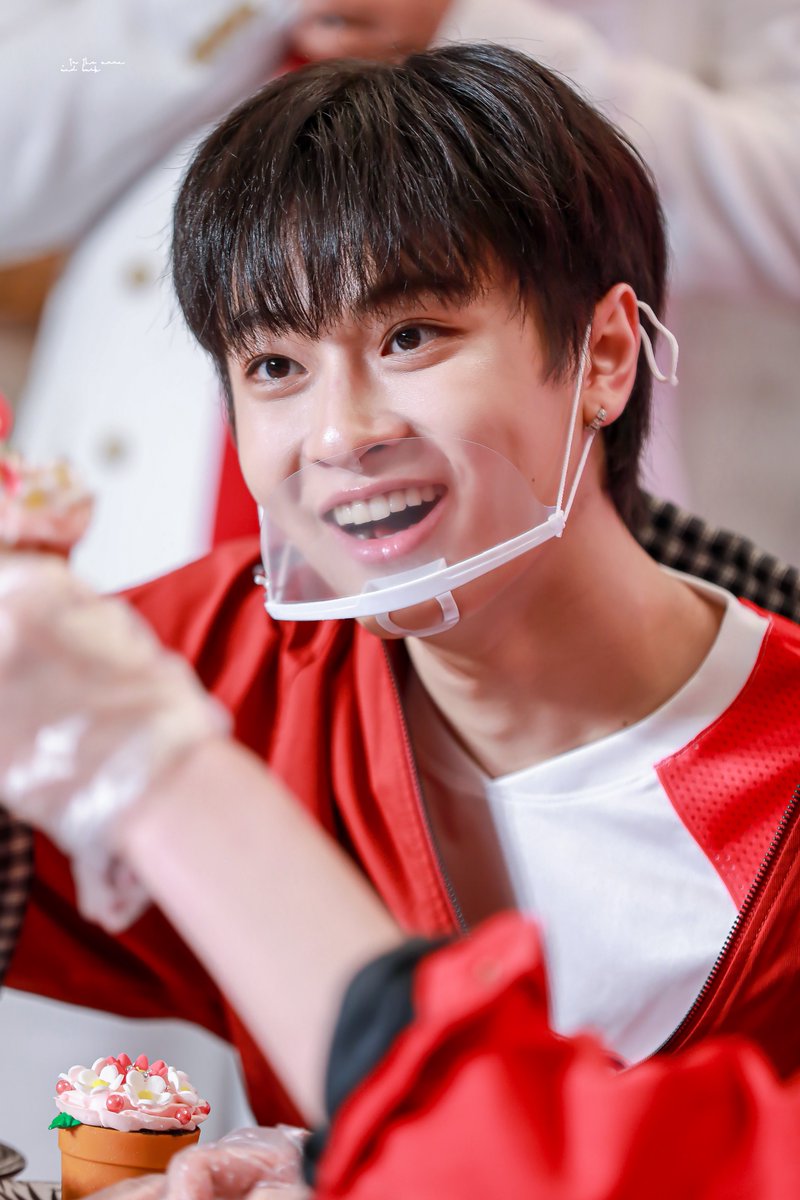 2demoonnback's tweet photo. ความสดใสของโลกใบนี้ 🥹✨

THEE WAVE LOCK YOUR HEART
#BSCLOCKITFITXTHEEWAVE
@waavetnp #waavetnp https://t.co/R6EFUgpFm7