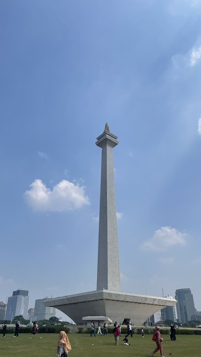 7JoshuaReality7's tweet photo. #jakarta #indonesia 

perjalanan di indoesia bagus🇮🇩 jakarta kota yang bukan panas dan yang besar, tokyo lebih panas🥵aku ingin pergi ke jakarta sekali lagi https://t.co/dSHizVw7ep