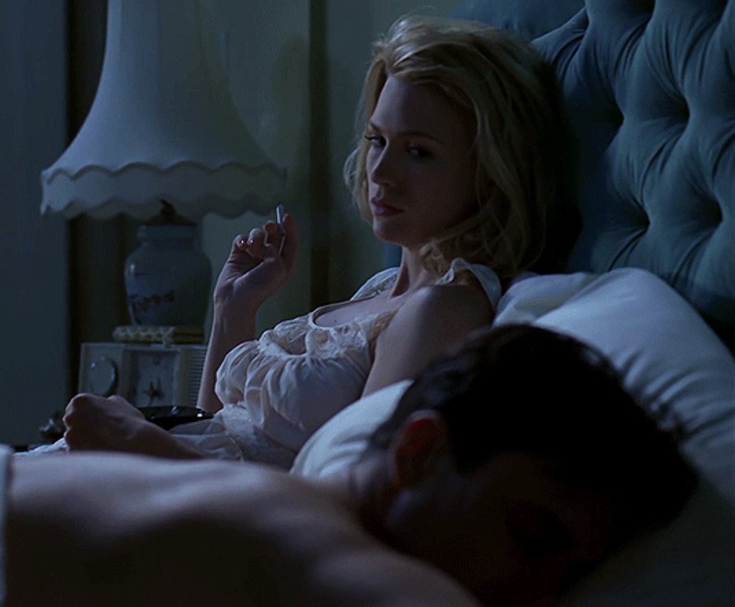 loudoceans's tweet photo. betty, always #madmen https://t.co/XRInZEdSoL