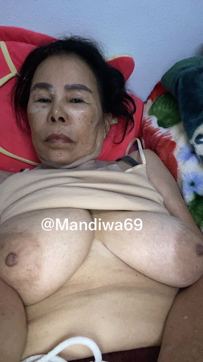 Mandiwa69's tweet photo. เจ๊เพ็ญส่งมายั่วอีกหล่ะ https://t.co/Xes7YFkClk
