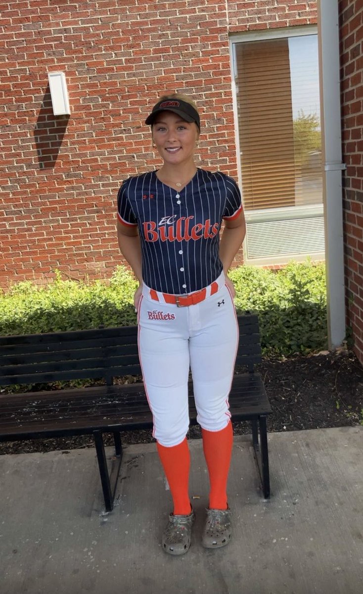BrookieT_99's tweet photo. Picked up with SF Premier (Scenic City Power Pool) &amp; ECB Premier (AFCS) this summer. Thanks for the invites!

Off in the circle at AFCS, but loved competing with the team. 

Summer stats:

27.1 IP • 3.06 ERA • 30 K

 .600 AVG • .704 OBP • .850 SLG 
12/20 AB, 7 BB, 0 K, 4 XBH https://t.co/MWxHZ3JuXN