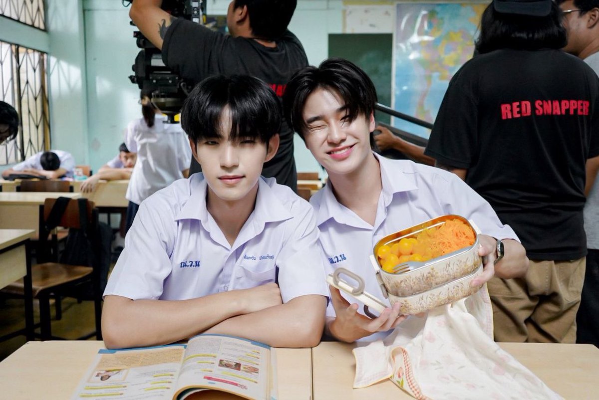 sojuboyslove's tweet photo. 🗣️ Iniciada as gravações de #GoodBoySeries, novo BL da GMMTV estrelado pelos #LukeMick!

Um jovem recebe uma segunda chance de voltar para o passado, após morrer aos 30 anos. Ao acordar ele, ele se vê no corpo de um adoslecente e decide aproveitar a nova chance de vida. https://t.co/xnEWEZpodo