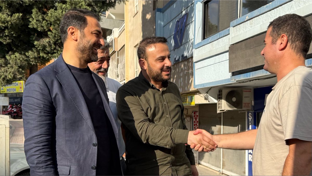 mbagmanci63's tweet photo. Daima Sahadayız, Daima Hemşehrilerimizle İç İçeyiz🤝

İlçe Başkan Yardımcılarımız Ahmet Demirkan, Mehmet Emin Yeşil ve Mehmet Akkuş ile birlikte Cumhuriyet Caddesi'ndeki esnafımızı ve vatandaşlarımızı ziyaret ettik.

Hemşehrilerimizin hal hatırlarını sorduk ve taleplerini dinledik. 

#AKParti #MustafaBağmancı #Haliliye #Şanlıurfa 

@RTErdogan @abuyukgumus @bybekirbozdag @acarfaruka @AKGMTeskilat @hakanaksu058 @farukaytek @ensartopcu @milhamigunbegi @fatmaocak0663 @MDOGANSALAR_TR @AkHaliliiye @AkHaliliyeKadin @akgenchaliliyee @mehmetakus63 @Ahmetdemirkanx @aveminyesil