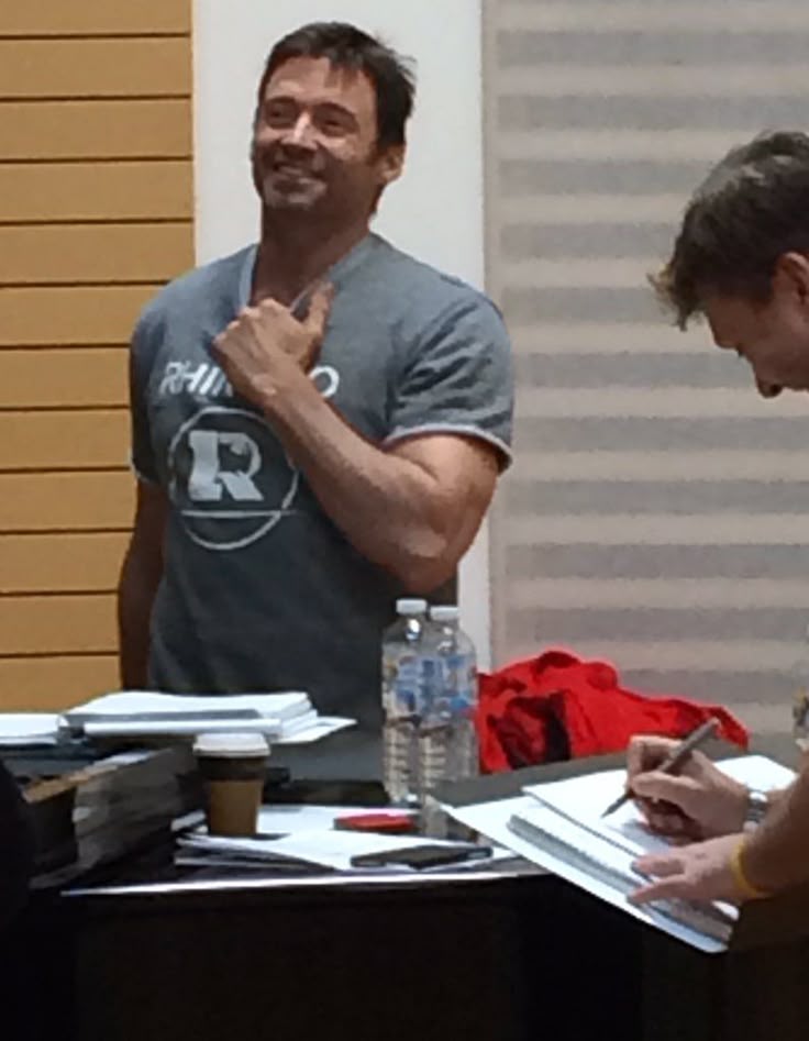 dailyhughj's tweet photo. ooh.. https://t.co/fbGUnsOIw0