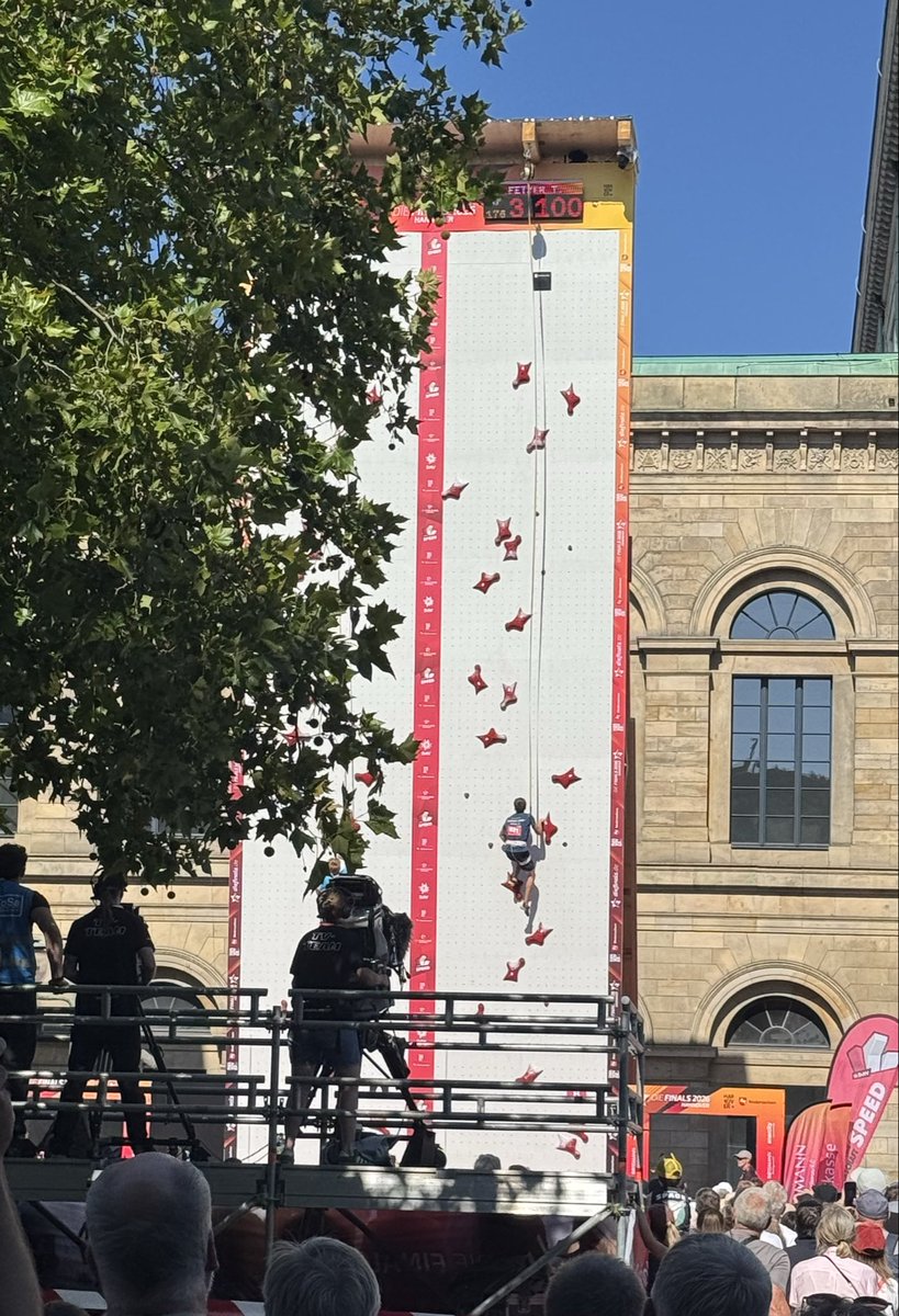 Schradinho's tweet photo. Finals 2026 Hannover. Speedclimbing. #finals #hannover https://t.co/56xx1qUl5X