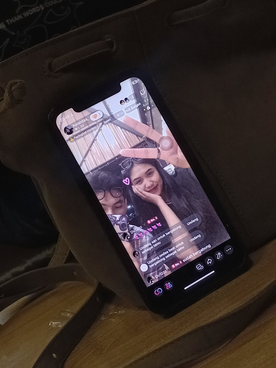 itsmarvello_'s tweet photo. sama² mencari cwk 🤪
#bandung https://t.co/JZnz9E5Lff