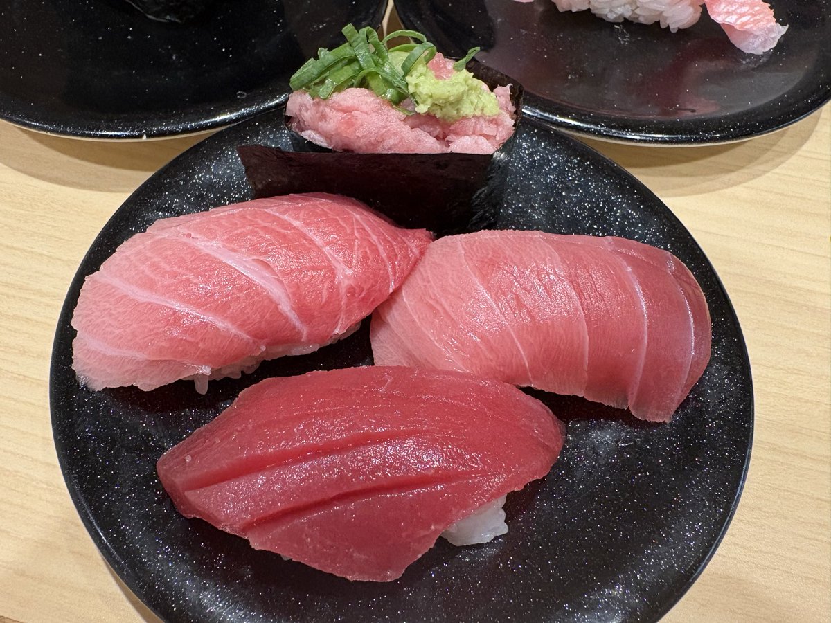Lib1doriaN's tweet photo. 横須賀飯めっちゃ美味しかった https://t.co/DIwQZFFogR