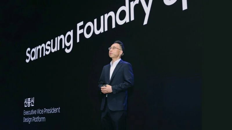 BigCapitalIntel's tweet photo. Samsung just signed a $200 billion deal with Broadcom.

The MOU covers HBM memory, 2nm foundry manufacturing, and advanced packaging for AI chips — running through 2030.

It's one of the largest partnerships in semiconductor history.

Read full story: https://t.co/tY9RLO3ReY https://t.co/sbJgq5jlMz