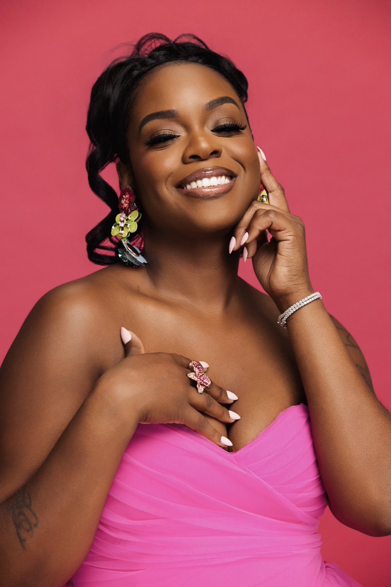iamlolaluvv's tweet photo. This photoshoot was fun…. Everything Pinkkaaaa💕💕💕💕 https://t.co/knBP2WcFsV