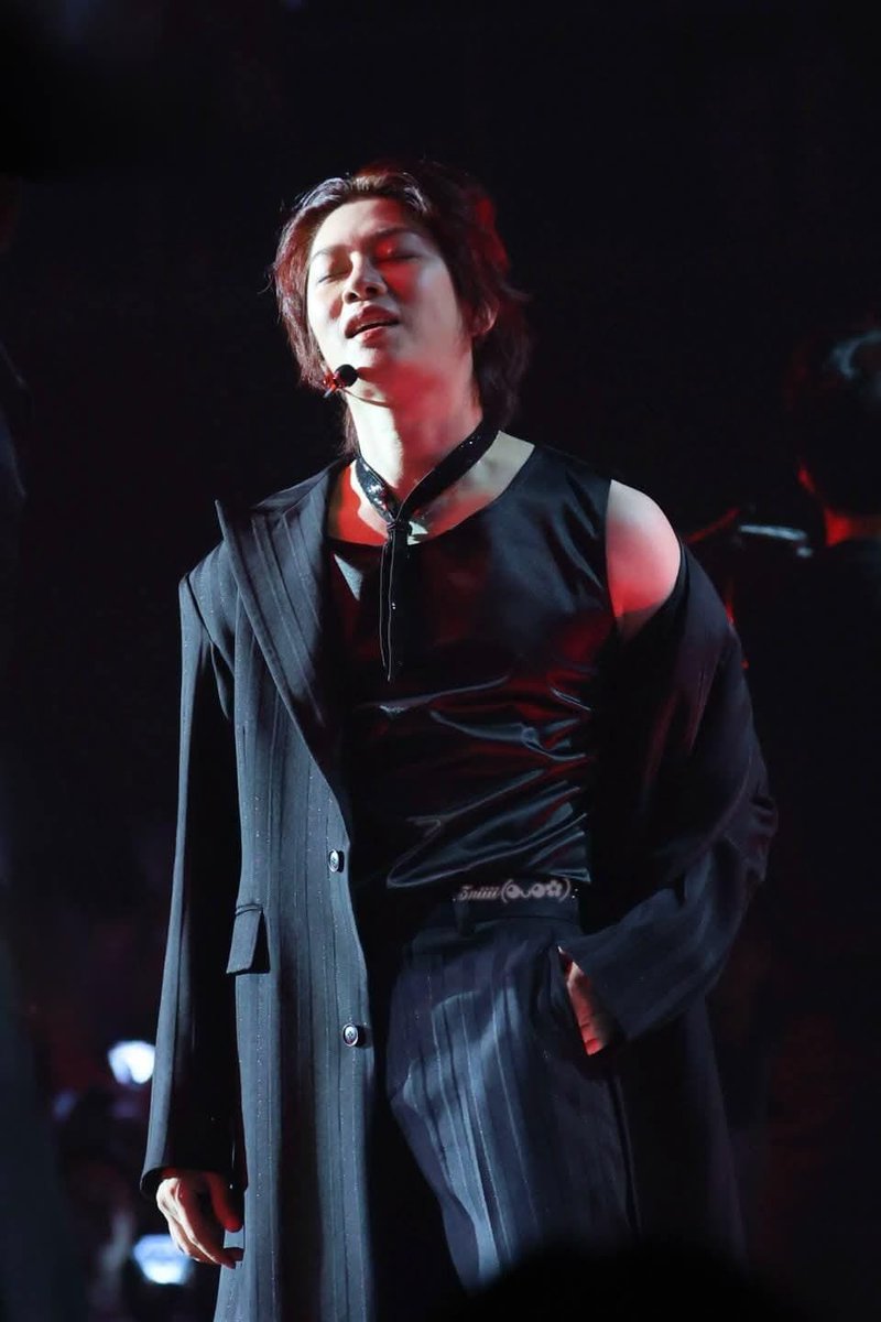heetitss's tweet photo. kim heechul, are you ovulating tonight or https://t.co/SLuqnzocCl
