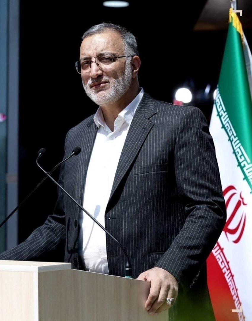 mahale_man's tweet photo. شهردار #تهران : هفت طرح عمرانی با اعتبار ۳۵۰۰ میلیارد تومان برای کاهش گره‌های ترافیکی اجرا شد

🔹 یکی از این طرح‌ها، زیرگذر میدان سپاه در منطقه هفت است که به رفع یکی از گره‌های ترافیکی بزرگ در بزرگراه شهید صیاد شیرازی، میدان سپاه و خیابان‌های منتهی به آن کمک می‌کند.
#محله_من https://t.co/Qn4DtB5oUe
