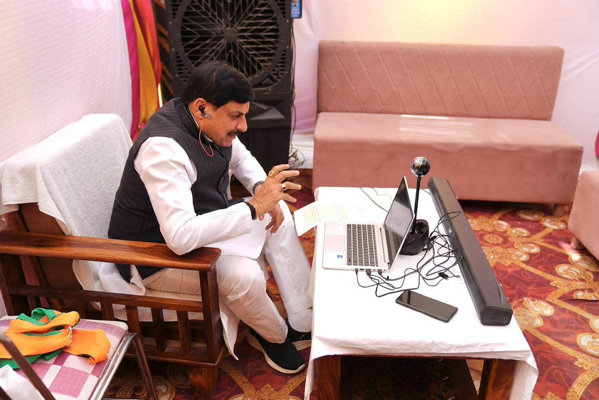 minmpkrishi's tweet photo. किसानों का कल्याण सर्वोपरि : मुख्यमंत्री डॉ. मोहन यादव

मुख्यमंत्री डॉ. यादव, दतिया से वर्चुअली खरगोन के बलराम कृषि महोत्सव से जुड़े

RM: https://t.co/stmxSifGJZ

@DrMohanYadav51
#किसान_कल्याण_वर्ष_2026 https://t.co/E1WPbD89UY