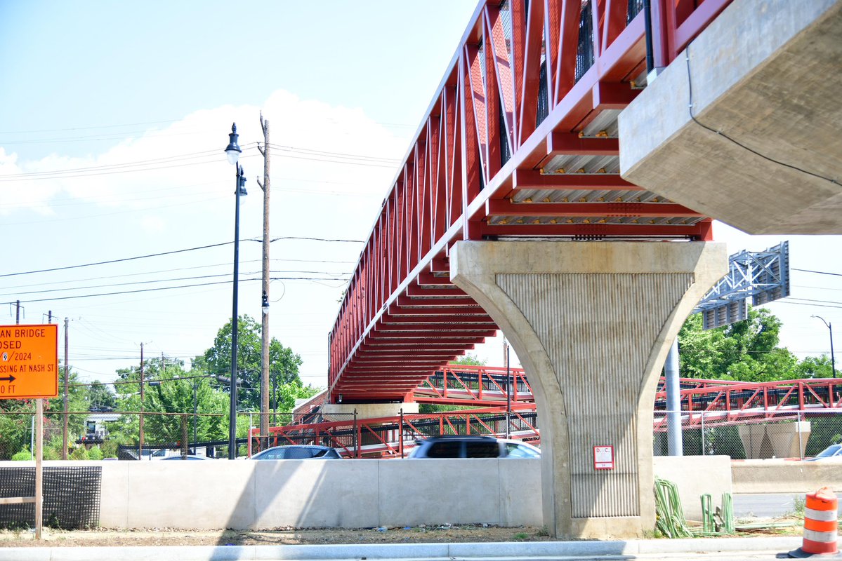 MayorBowser's tweet photo. Happy 2nd birthday to the Douglas Street Pedestrian Bridge in Ward 7!

A beautiful, safe, and accessible bridge that has already served thousands of residents. https://t.co/SasDVQSS0y