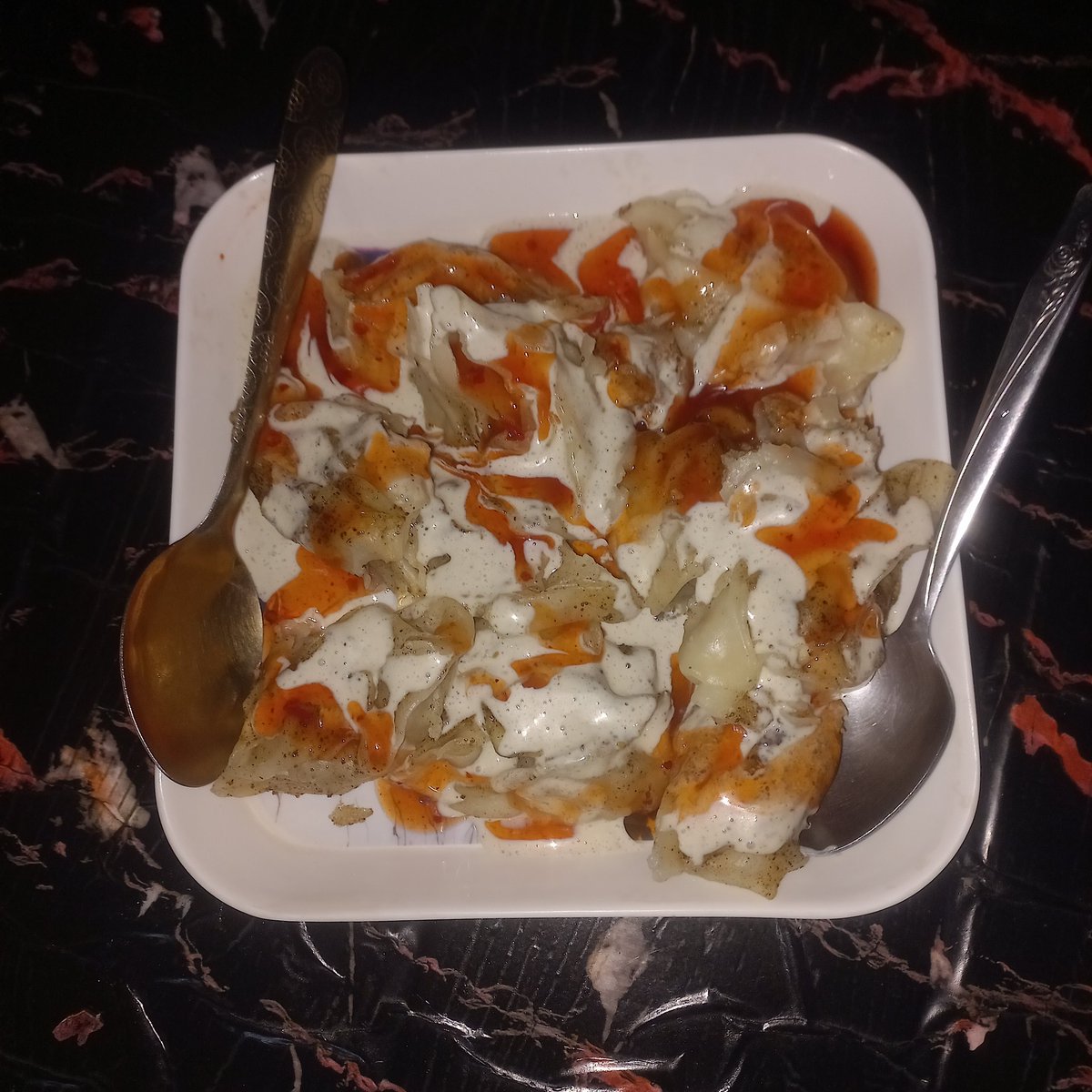 Justujooo's tweet photo. Scene kuch yun hy. #Mantu https://t.co/XEJiENJXu5