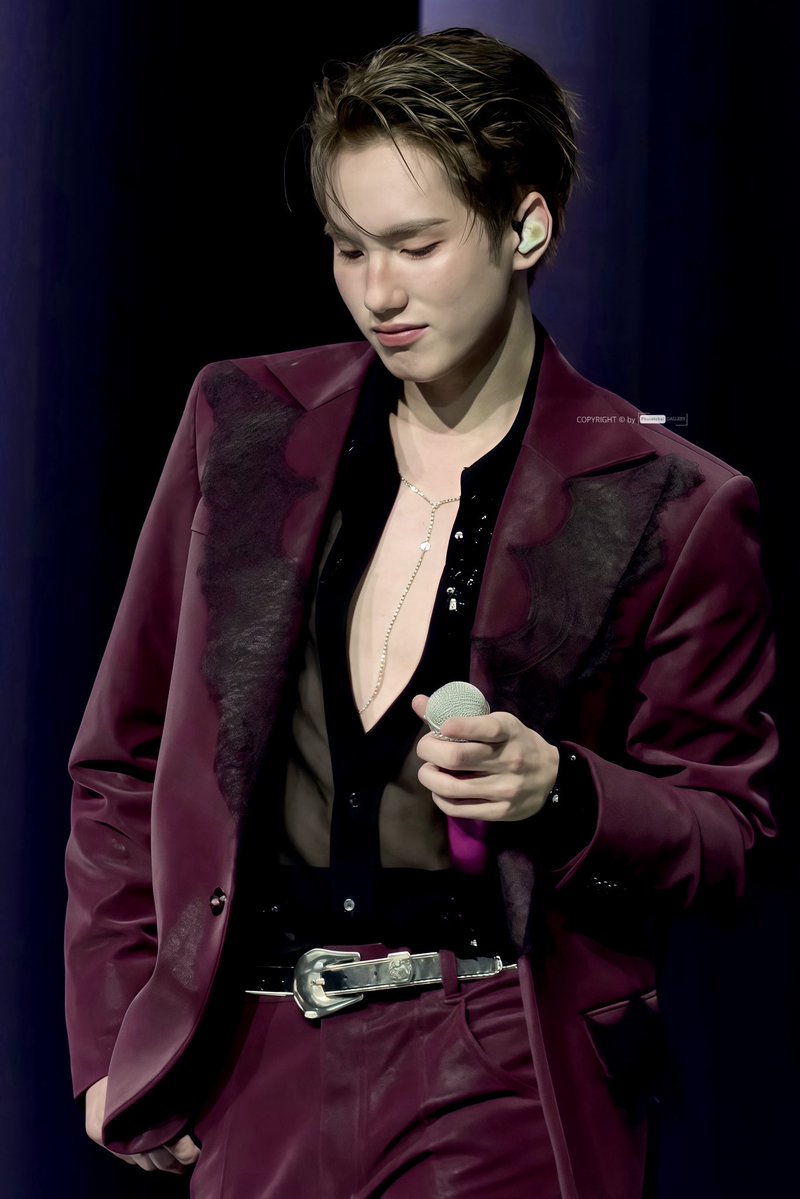 phugallery_th's tweet photo. เสี่ยธัช🤨

#BUS_LIGHTASONE_D2
#PHUTATCHAI
#PHUgalleryTH https://t.co/YnM62GhZZI