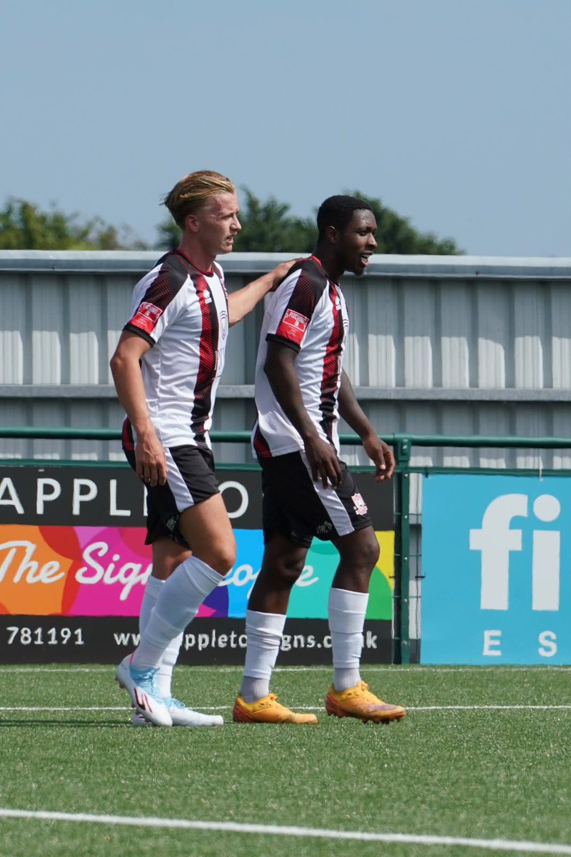 sholingfc's tweet photo. 📸 Folivi on the scoresheet. 

Normal service: Resumed 😎 

#UpTheBoatmen 🚢 https://t.co/CHxgFnyoWX