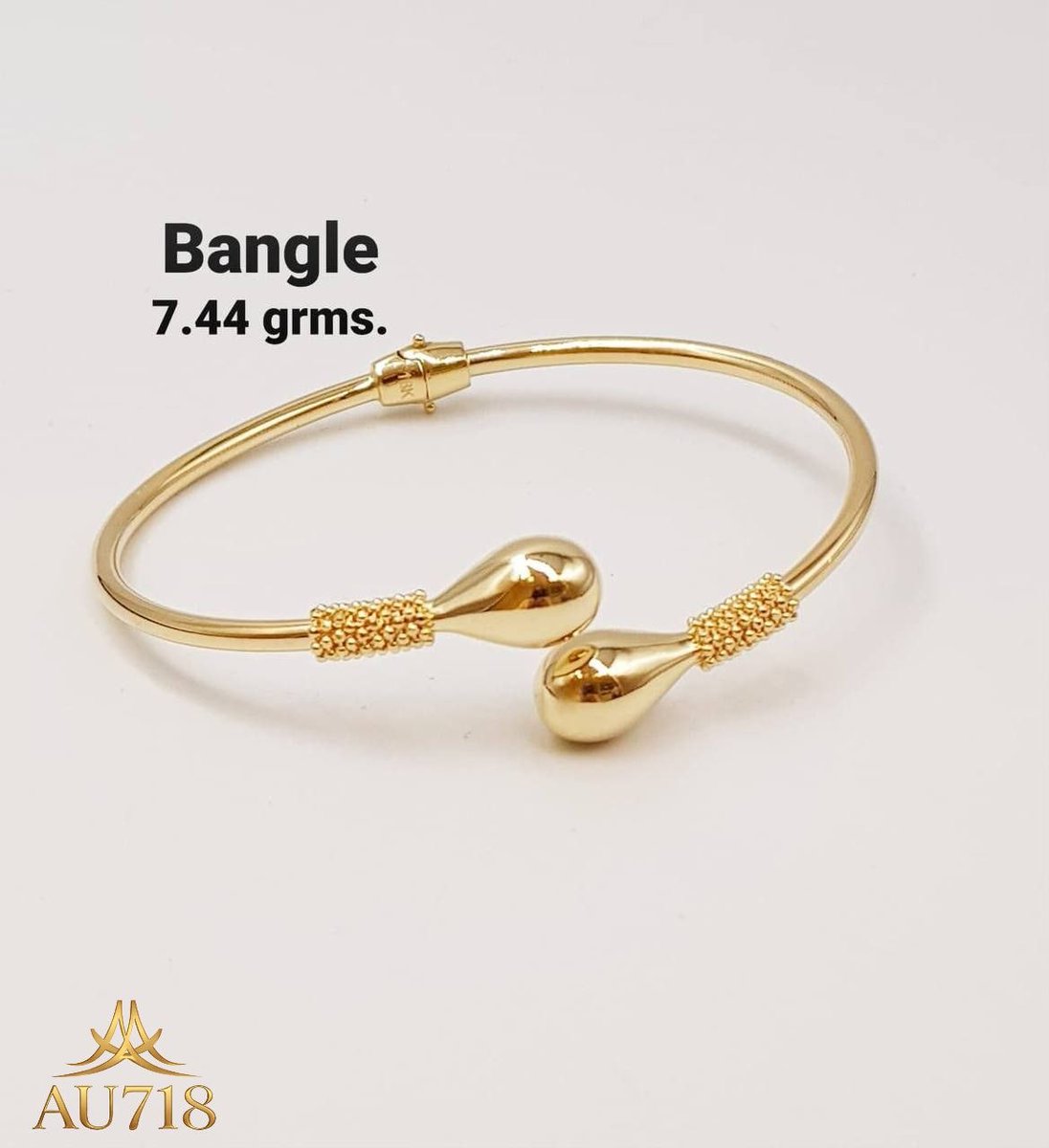au718goldstore's tweet photo. Discover the beauty of authentic 18K Italian gold bangles, crafted for those who appreciate timeless luxury and unmatched quality.
#AU718 #18KItalianGold #LuxuryJewelry #GoldBangle #FineJewelry #TimelessLuxury #EverydayElegance #LuxuryLifestyle #GoldCollection #InvestInGold https://t.co/yANbTXdB5G
