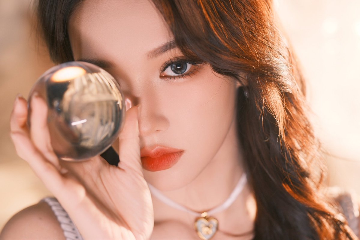 IvaIvazhuang's tweet photo. #ChengXiao #程潇 #성소 weibo 25 07 2026

🪄🔮🪽 https://t.co/zZJwH1YhJi