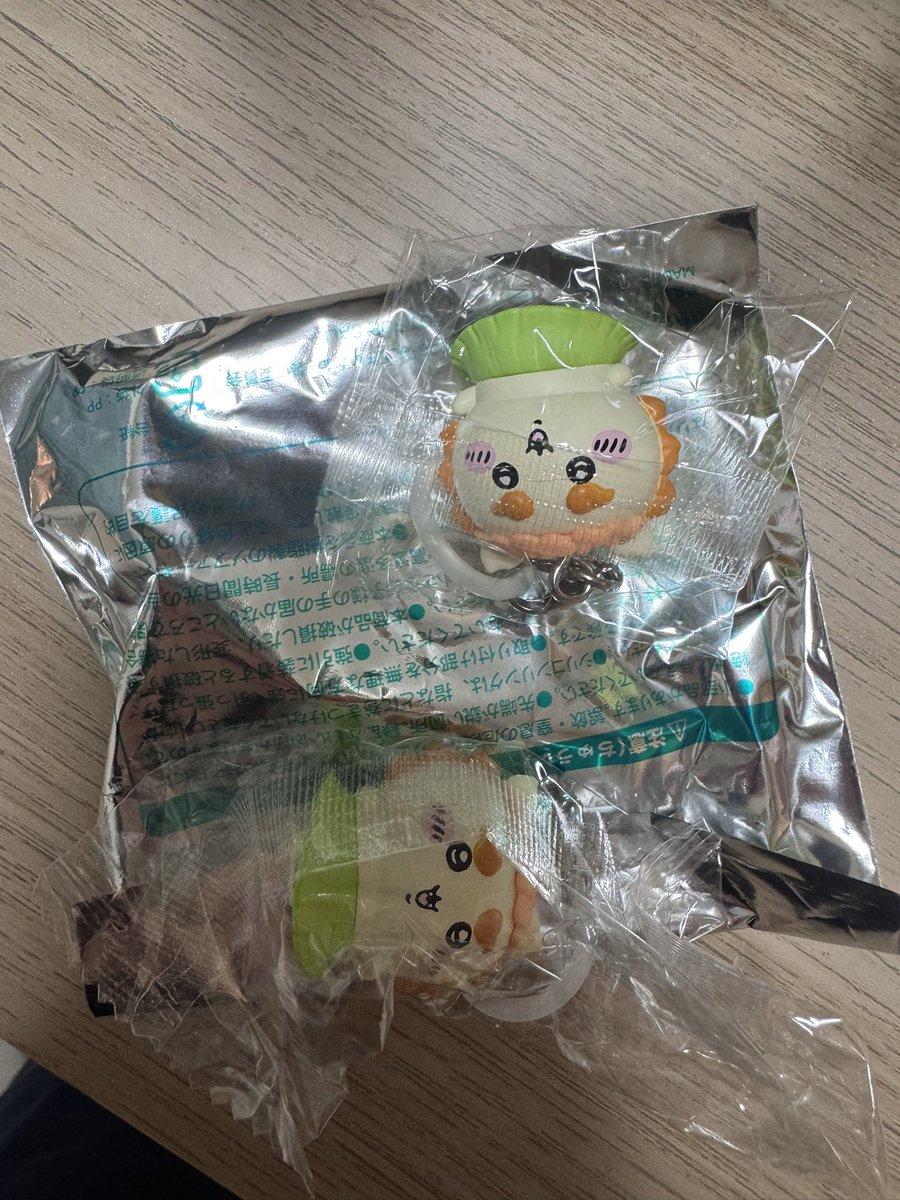 4zUd94's tweet photo. ちいかわ映画特典交換
讓 シーサーⅹ2
求 ハチワレ＞モモンガ、ちいかわ
2対1も検討できます。3体ダブってしまったのでなんとか交換お願いしたいです🙇‍♀️お願いします💦 https://t.co/p67h0lu1nc