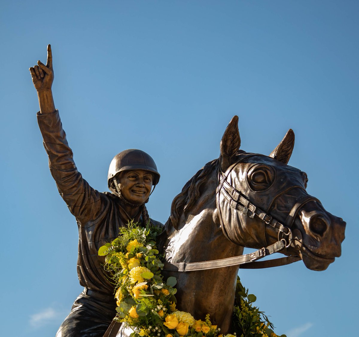 raceralumni's tweet photo. What's one memory from Murray State that you'll never forget?

#RacerAlumni #MSUAA100 #MurrayStateUniversity https://t.co/M3fi3J2vvU