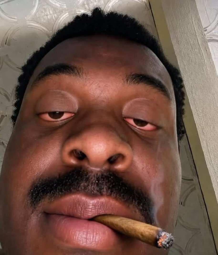 ChineduForex's tweet photo. @Ugopips Do you take alcohol 🍷? https://t.co/RPz2cM1O6X