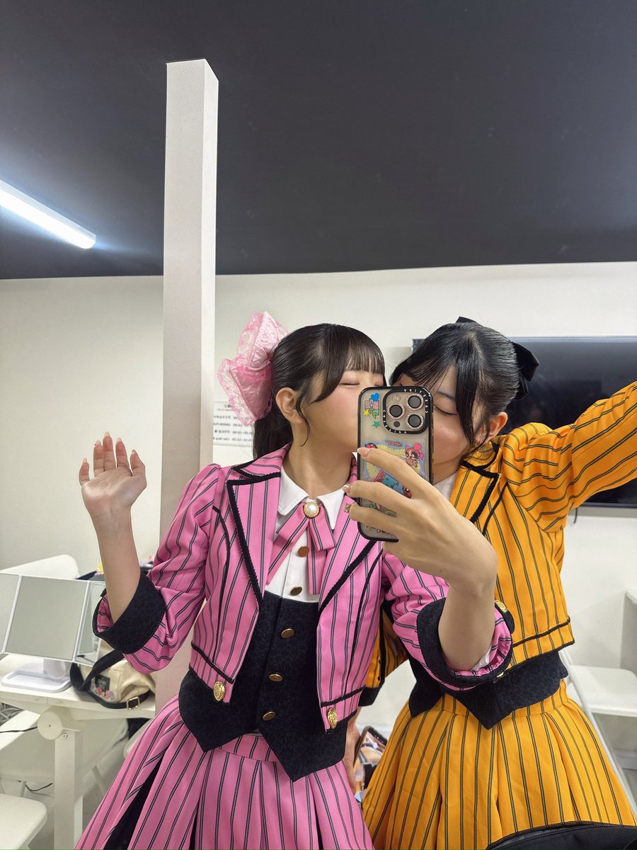 ayu_asahi1018's tweet photo. みゆきちお誕生日おめでとう🎉

頑張り屋さんで負けず嫌いなところが本当に素敵で最年少なのに頼りになる存在！
新メン同士、お互い支え合って頑張ろうね。あゆ一応相談聞くの得意だから何かあったらなんでも言ってね( ᵒ̴̶̷̤◦ᵒ̴̶̷̤ )
みゆきちにとって笑顔いっぱいの素敵な1年になりますように🎂🧡 https://t.co/dNm6UbEwQr