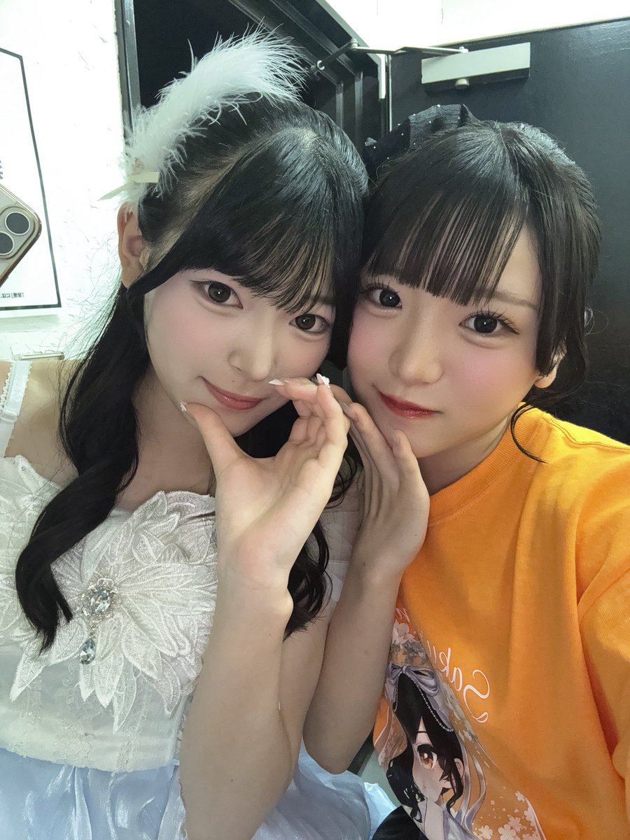 ayu_asahi1018's tweet photo. みゆきちお誕生日おめでとう🎉

頑張り屋さんで負けず嫌いなところが本当に素敵で最年少なのに頼りになる存在！
新メン同士、お互い支え合って頑張ろうね。あゆ一応相談聞くの得意だから何かあったらなんでも言ってね( ᵒ̴̶̷̤◦ᵒ̴̶̷̤ )
みゆきちにとって笑顔いっぱいの素敵な1年になりますように🎂🧡 https://t.co/dNm6UbEwQr