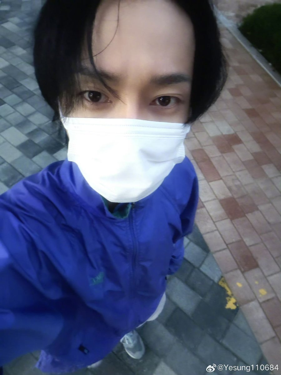Yesung_Chloe's tweet photo. 260725 #예성 #Yesung Weibo, rednote @shfly3424

지긋지긋한 뜨거운 여름맛 🌴 https://t.co/Ki7zpmx3WL