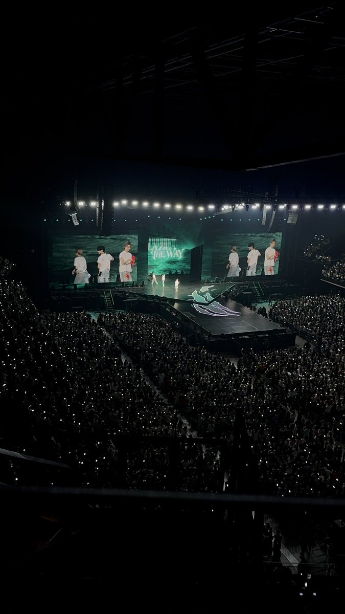 tkfkdgodhkd's tweet photo. 오늘 치바콘 재밌었다!!!!!! 세시간공연 감사해요 https://t.co/A8udODFZgw