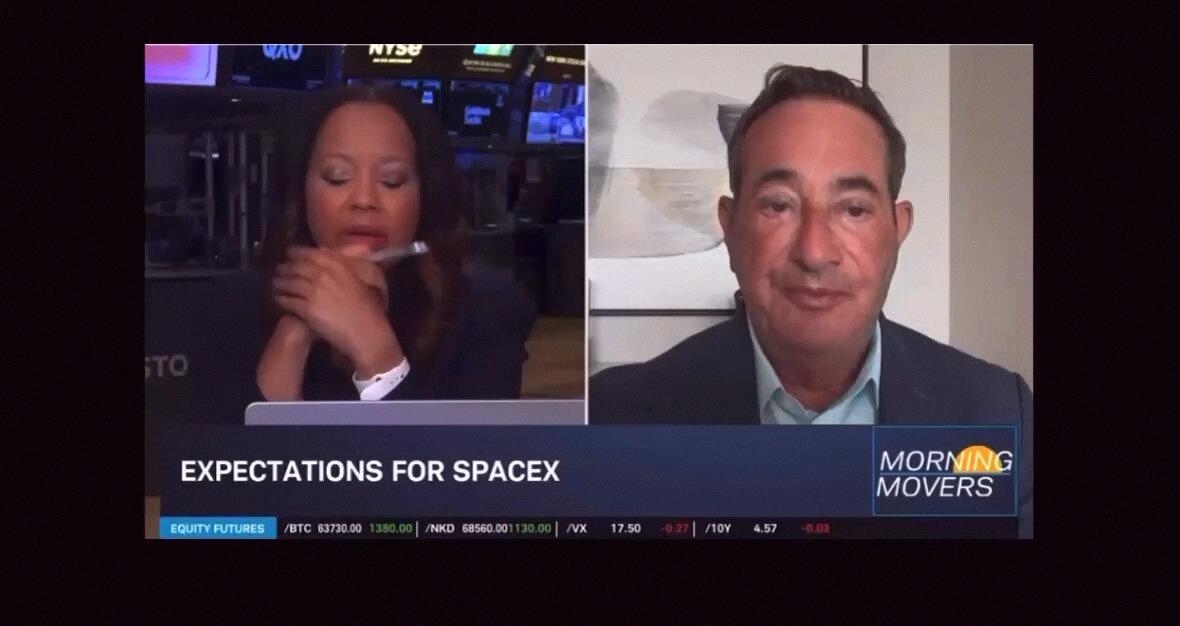 m_m_i24's tweet photo. JOEL SCHULMAN SAYS ELON MUSK IS THE MODERN-DAY ROCKEFELLER, BRINGING THE COST TO GET TO SPACE DOWN DRAMATICALLY

Joel Schulman, founder and CIO of our partners over at ER Shares, says SpaceX $SPCX has cut launch costs from $54,000 to $2,000 per kilogram, and Musk is still push https://t.co/Tpku3JUZFv