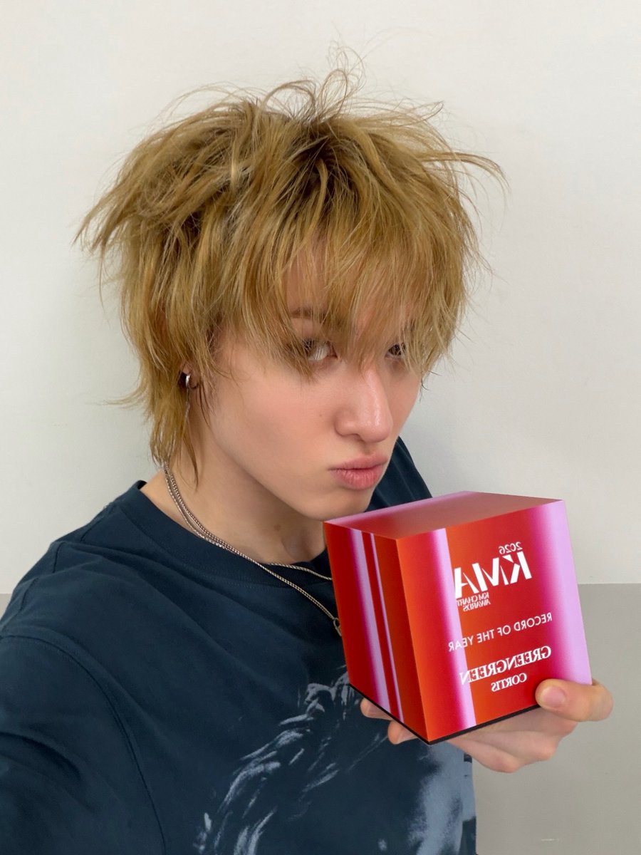 _ankono's tweet photo. AKKHHHH IMUT SEKALI TINI RAMBUT ACAK ACAK imutttnyaaa foto sm trophy🥹🥹🥹🥹
ajg imut bgt gw gaboong https://t.co/rQlUeCuKrv