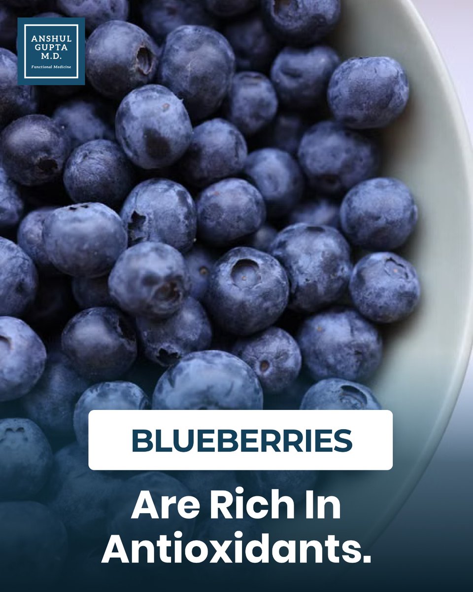 anshulguptamd's tweet photo. 🍇 Blueberries are often called a "superfood"... but do they really deserve the title?

The truth is, no single food will transform your health overnight.

But blueberries are packed with antioxidants and are an easy way to add more colour and nutrients to your diet.

👇🧵 https://t.co/iNVmH1fq4D