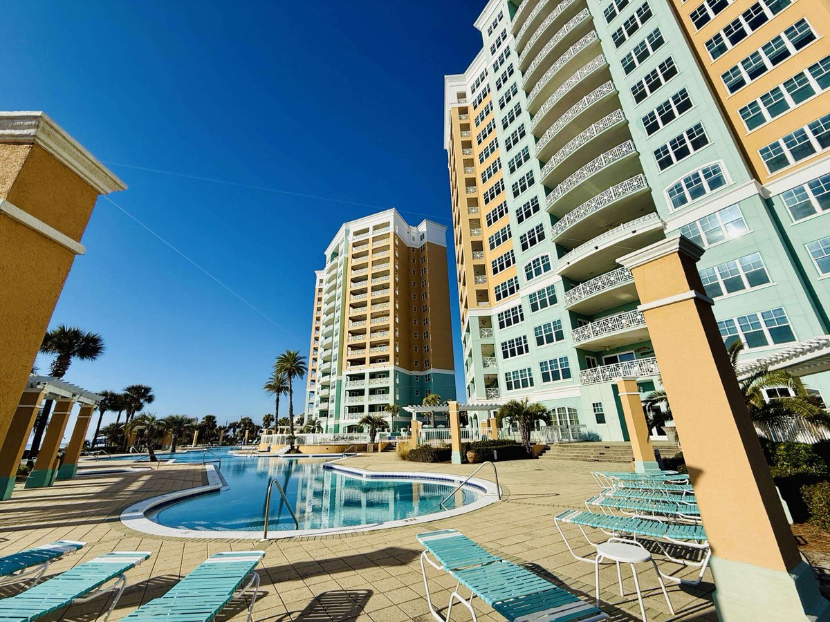KayJRealtorFL's tweet photo. 🏖️ Searching for something truly different? This Gulf-front penthouse delivers space, private heated pool &amp; panoramic views 🌊. Private showings available now! https://t.co/o7NgHxmB3H

#FloridaRealEstate #EnSoleil #Beachfront #KaySellsPCB #LPTrealty https://t.co/7OJSfnkMZQ