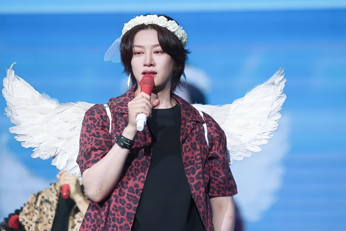 Ssspecial1004's tweet photo. 260725 [1983] 83z Fancon Day 2 

3색 매력💝
#83line #superjunior83z 
#heechul #希澈 #김희철
#superjunior https://t.co/MKKM1iqs8a