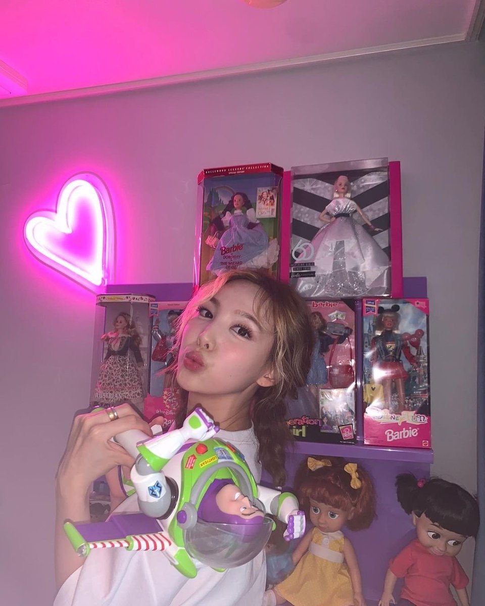 todayintwice's tweet photo. 5 years ago today, NAYEON and MOMO posted these photos on Instagram. https://t.co/TjICbelmiM