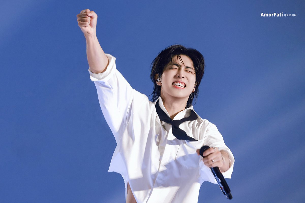 AmorFati_9800's tweet photo. 260725 Run it Seoul

#한 #HAN #ハン
#StrayKids #스트레이키즈 https://t.co/zqzhFhai39