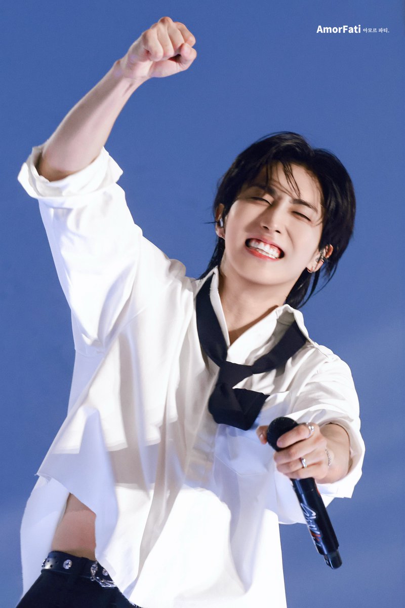 AmorFati_9800's tweet photo. 260725 Run it Seoul

#한 #HAN #ハン
#StrayKids #스트레이키즈 https://t.co/zqzhFhai39