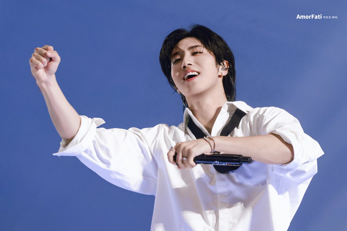 AmorFati_9800's tweet photo. 260725 Run it Seoul

#한 #HAN #ハン
#StrayKids #스트레이키즈 https://t.co/zqzhFhai39