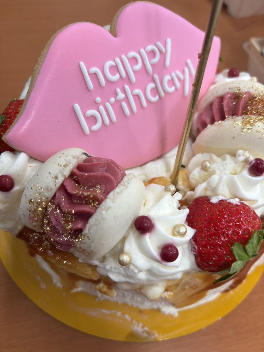 t_miyata_kmf2's tweet photo. Kis-My-Ft2結成21周年だーー！！！

おめでとう俺たちっ🎉
いつもありがとうみんなっ🎊

#キスマイ結成21周年 https://t.co/ulEzYEgL7V