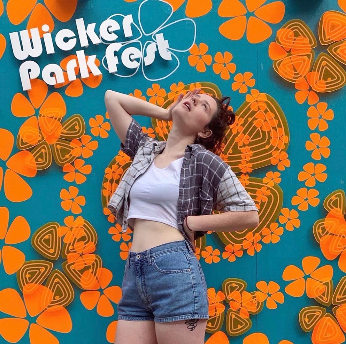 MacsWoodGrilled's tweet photo. #WickerParkFest Day Two! Today's music highlights: #DJHeather, #FutureRootz, #B4Lasers, #ImperialBoxmen & #RainaSokolov-Gonzalez on the South Stage + #Ovlov, #LiquidMike, #MovingMountains, #AustinTV & #GoodBoyDaisy on the North Stage. Stop by Mac's for pre-or-post cocktails! https://t.co/yMGoi3KVhq